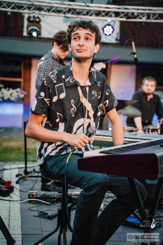 Sebastian Smoleń na scenie
